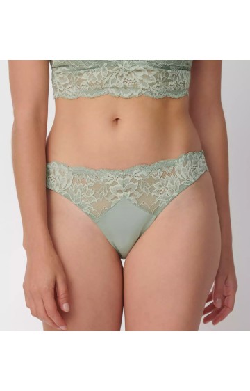 Triumph Amourette Charm Pure Brazilian