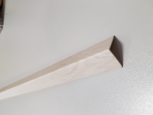 Kampas PVC apdailai išorinis Šviesus ąžuolas 20 x 20 mm 2,75 m