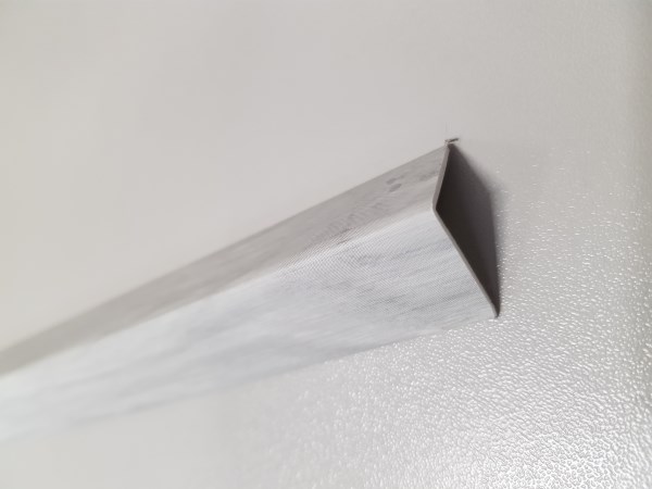 Kampas PVC apdailai išorinis Norveg Ąžuolas 20 x 20 mm 2,75 m