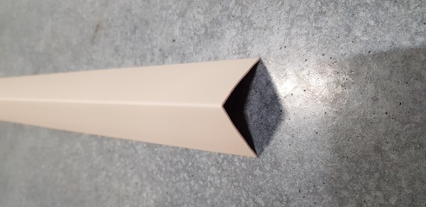 Kampas PVC apdailai išorinis Kavos spalvos 40 x 40 mm 2,7 m