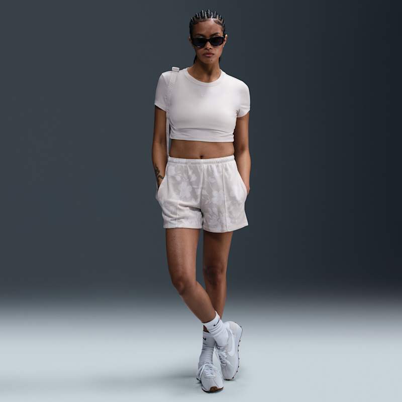 Nike Wmns Sportswear Chill Terry - Dydis M (HQ5704-104 Šortai)