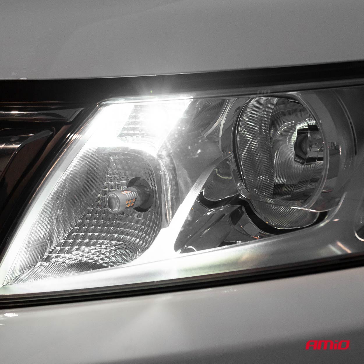 LED lemputės W5W T10 su lęšiu | CANBUS