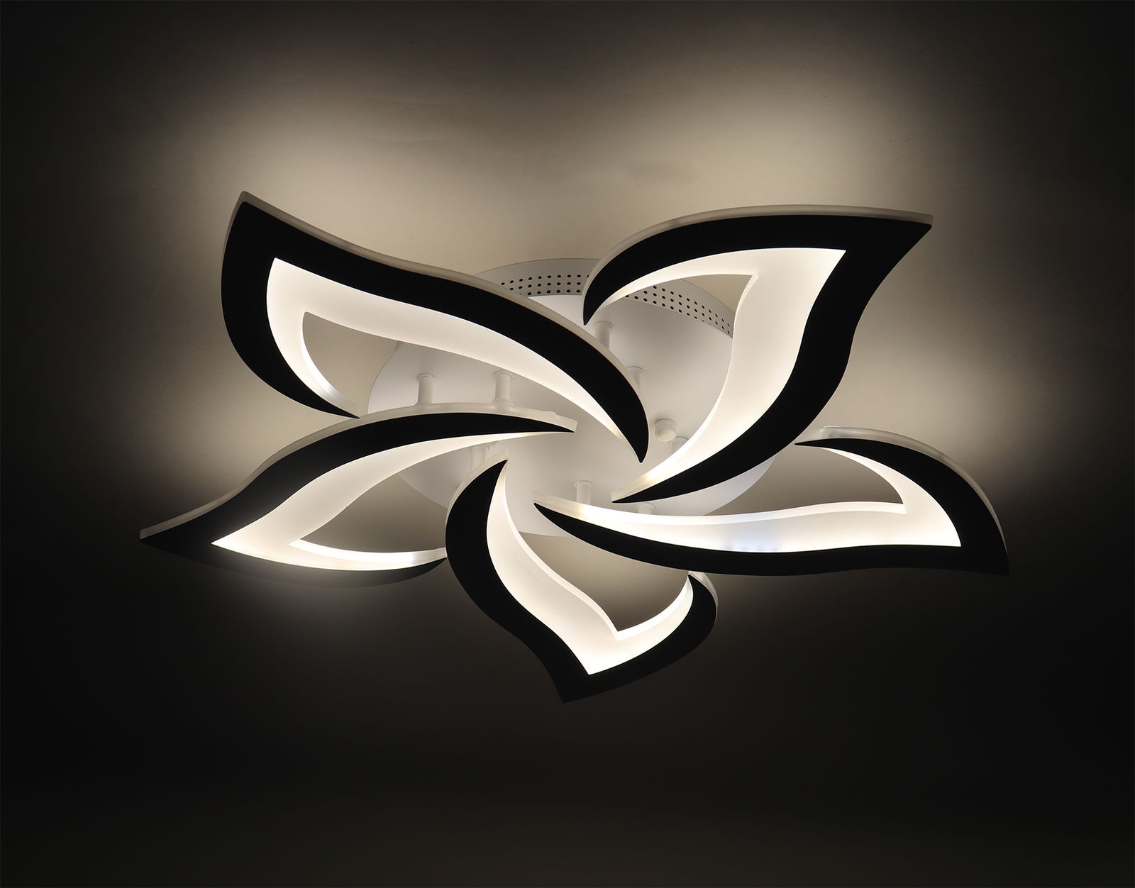 Pakabinamas LED šviestuvas BALTIK GAISMA, 2 x 40W, 3000-6000K, 4200 lm, dimer., ø64xh8cm, su pultu