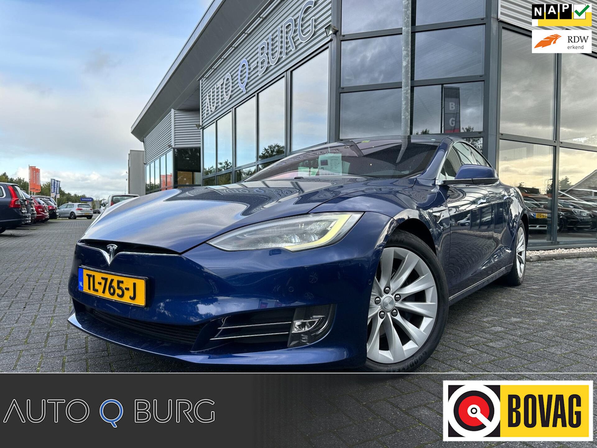 Tesla Model S 2018 Mėlyna