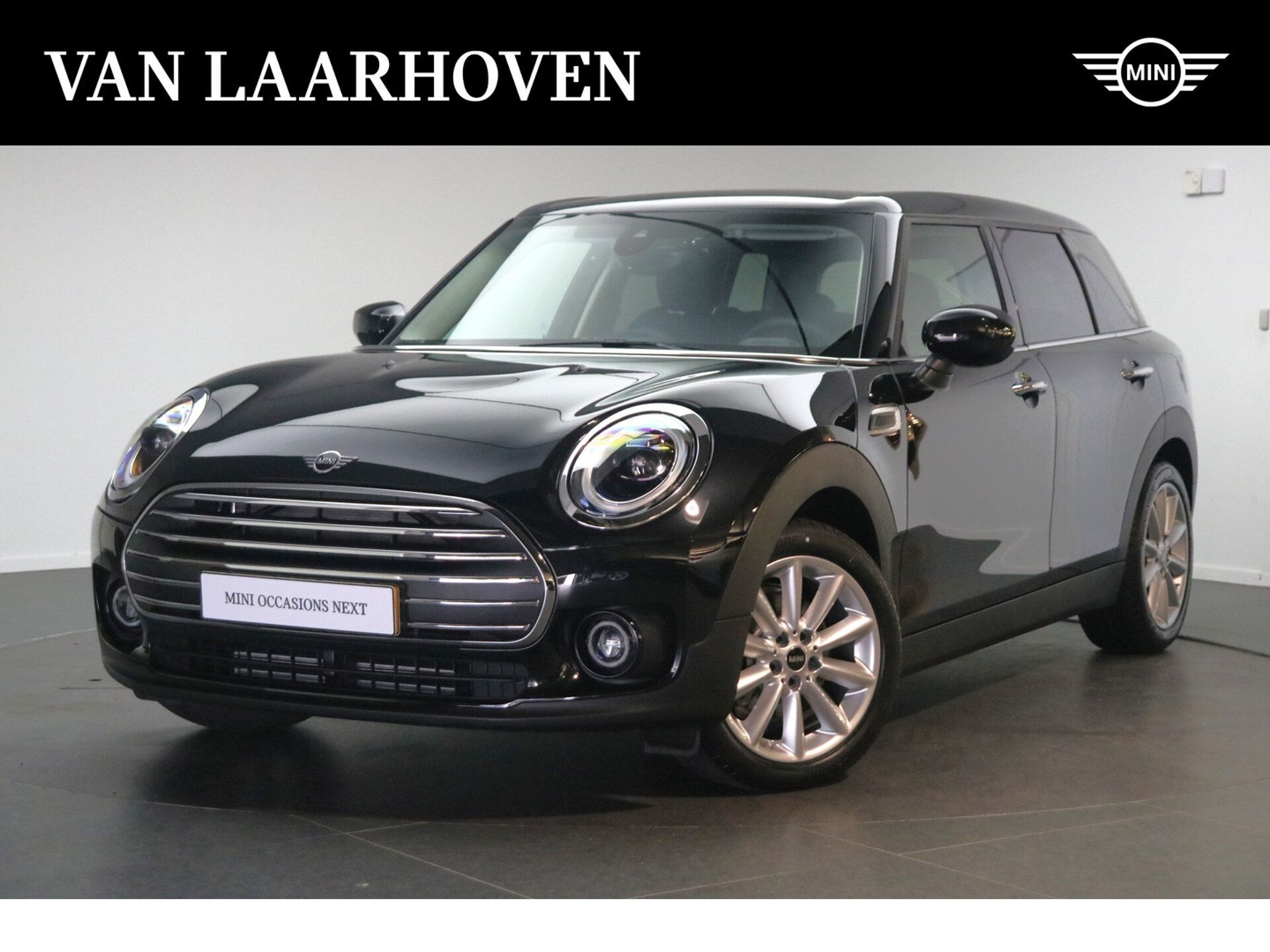 MINI Cooper Clubman 2023 Juoda