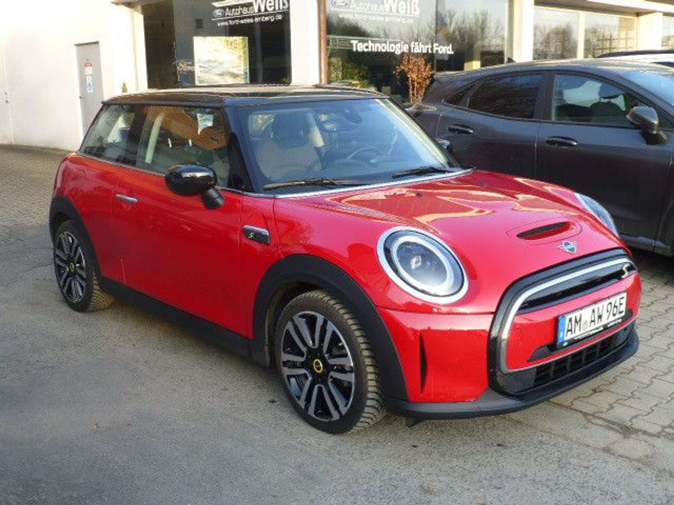 MINI Cooper S 2021 Raudona