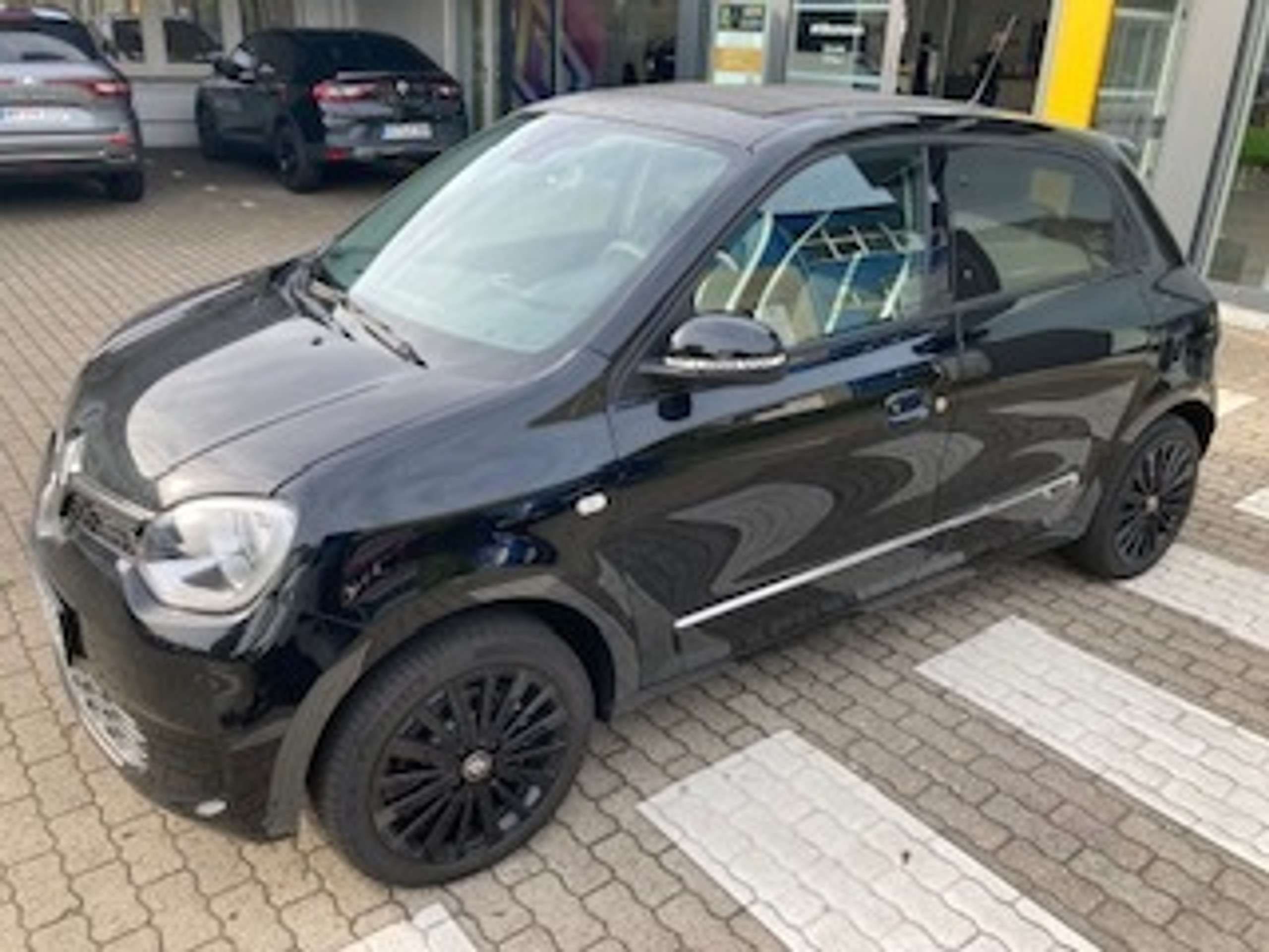 Renault Twingo 2023 Juoda