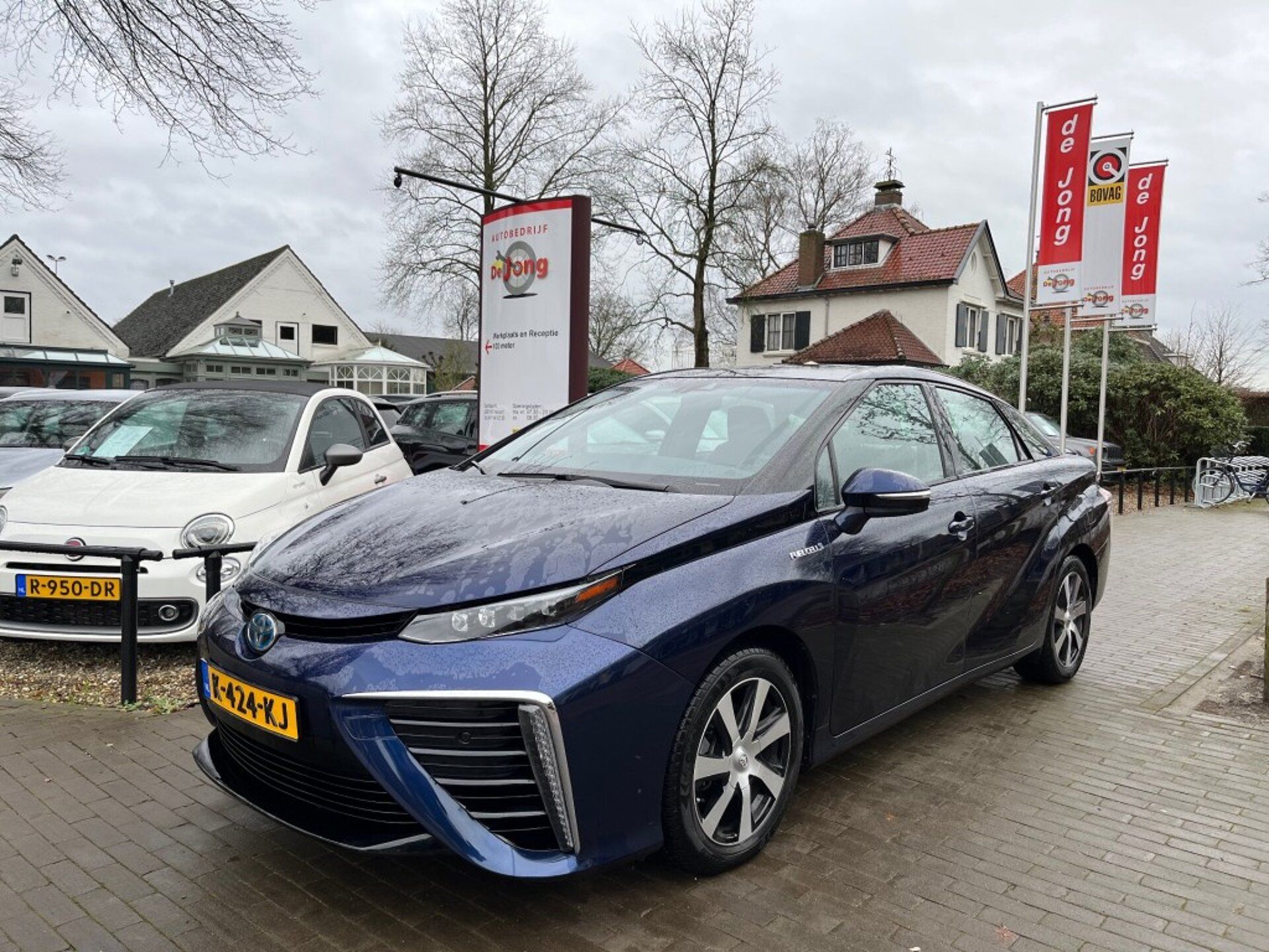 Toyota Mirai 2017 Mėlyna