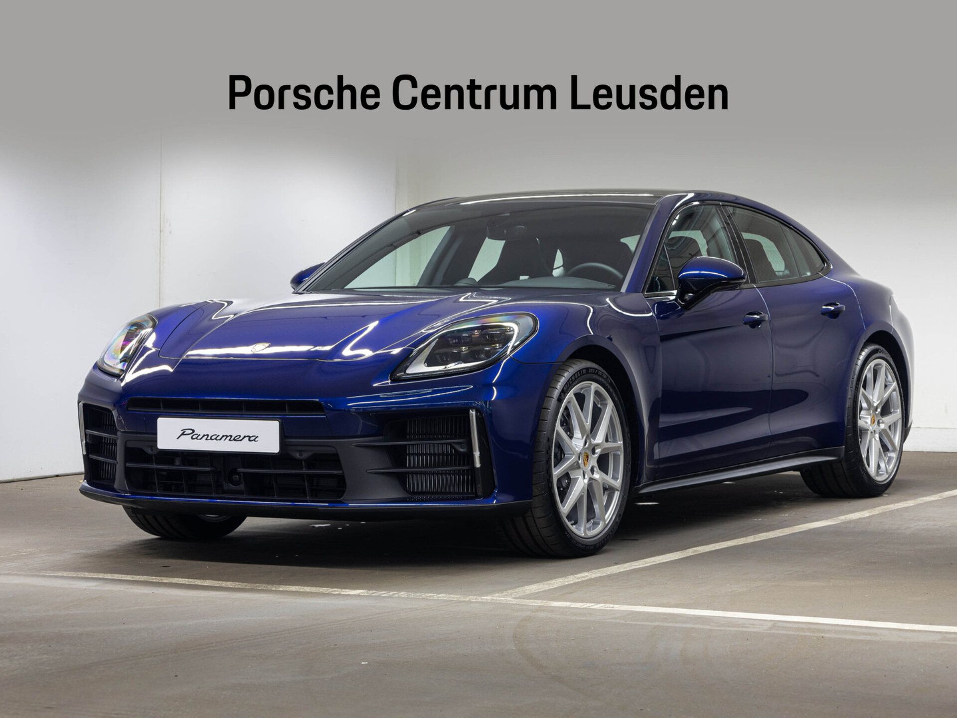 Porsche Panamera 2024 Mėlyna