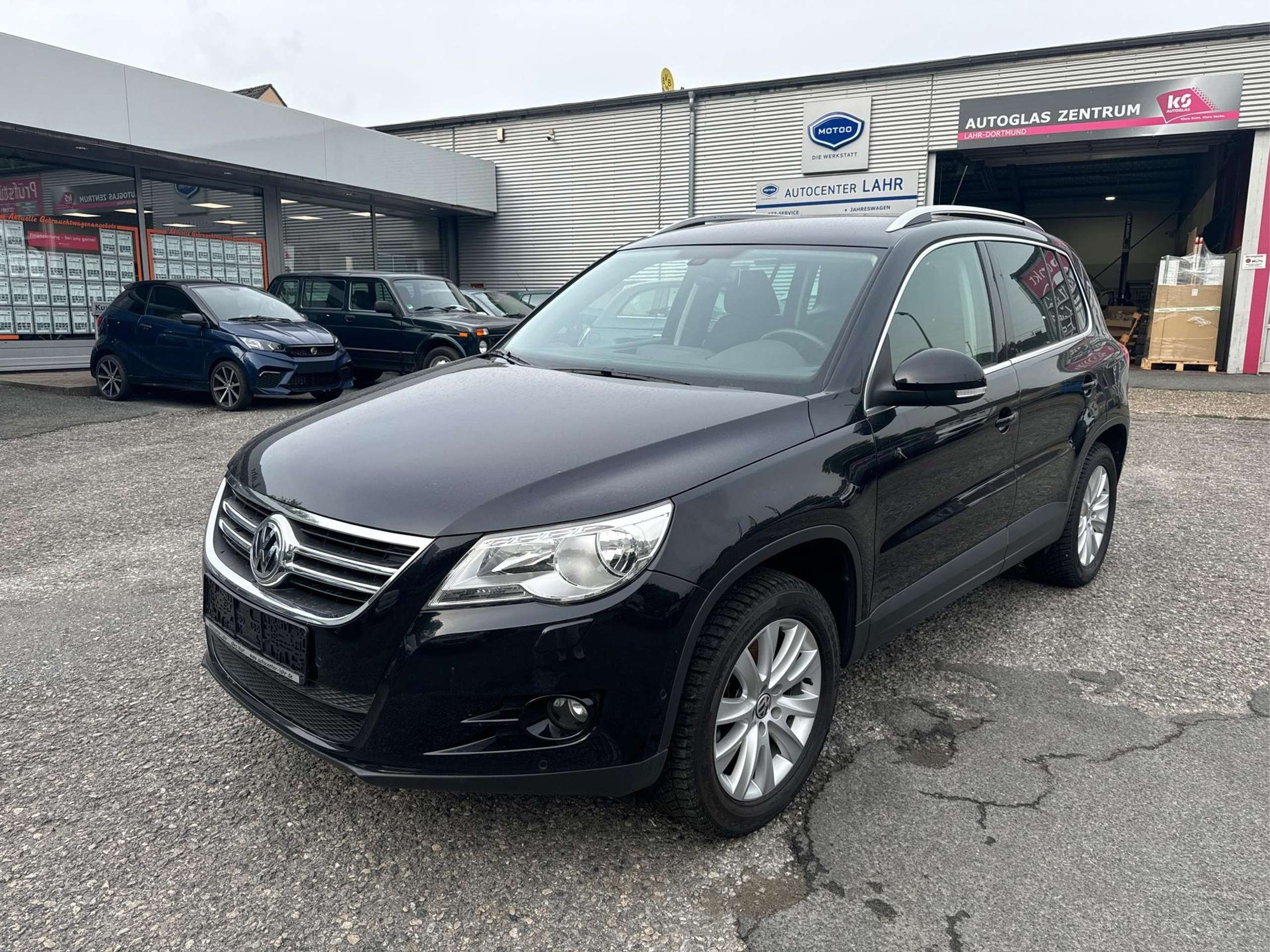 Volkswagen Tiguan 2011 Juoda