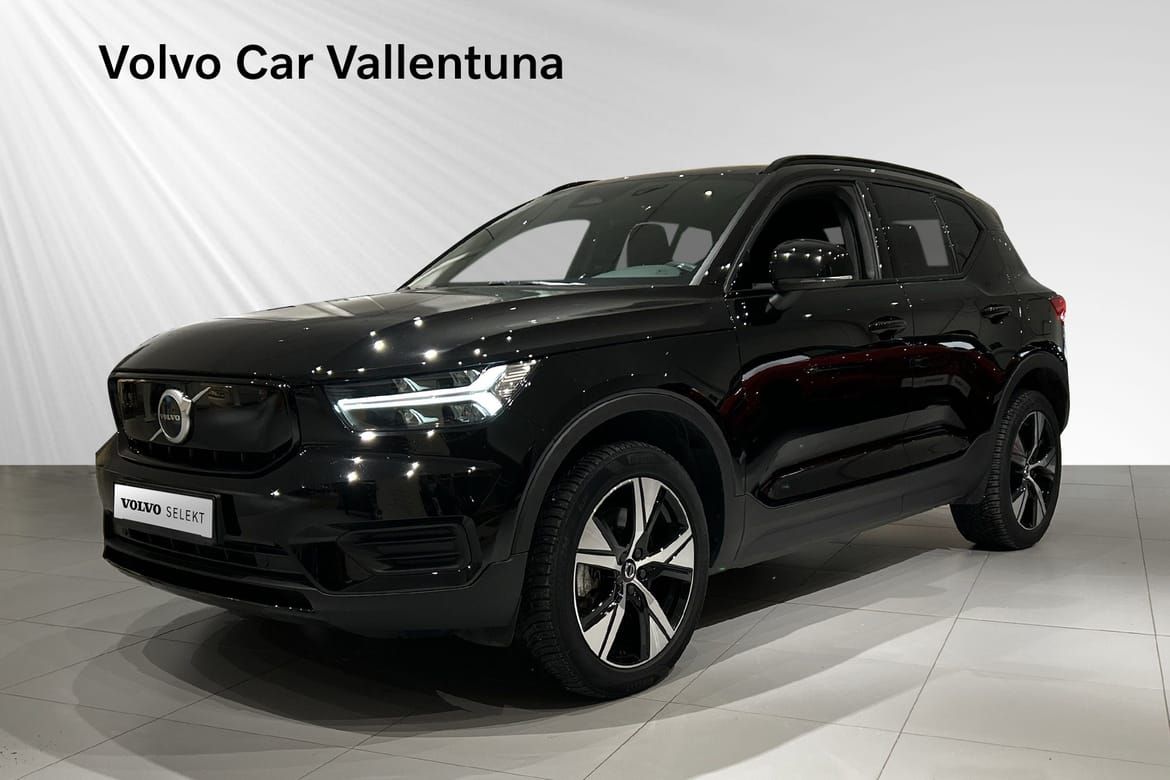 Volvo XC40 2022 Juoda
