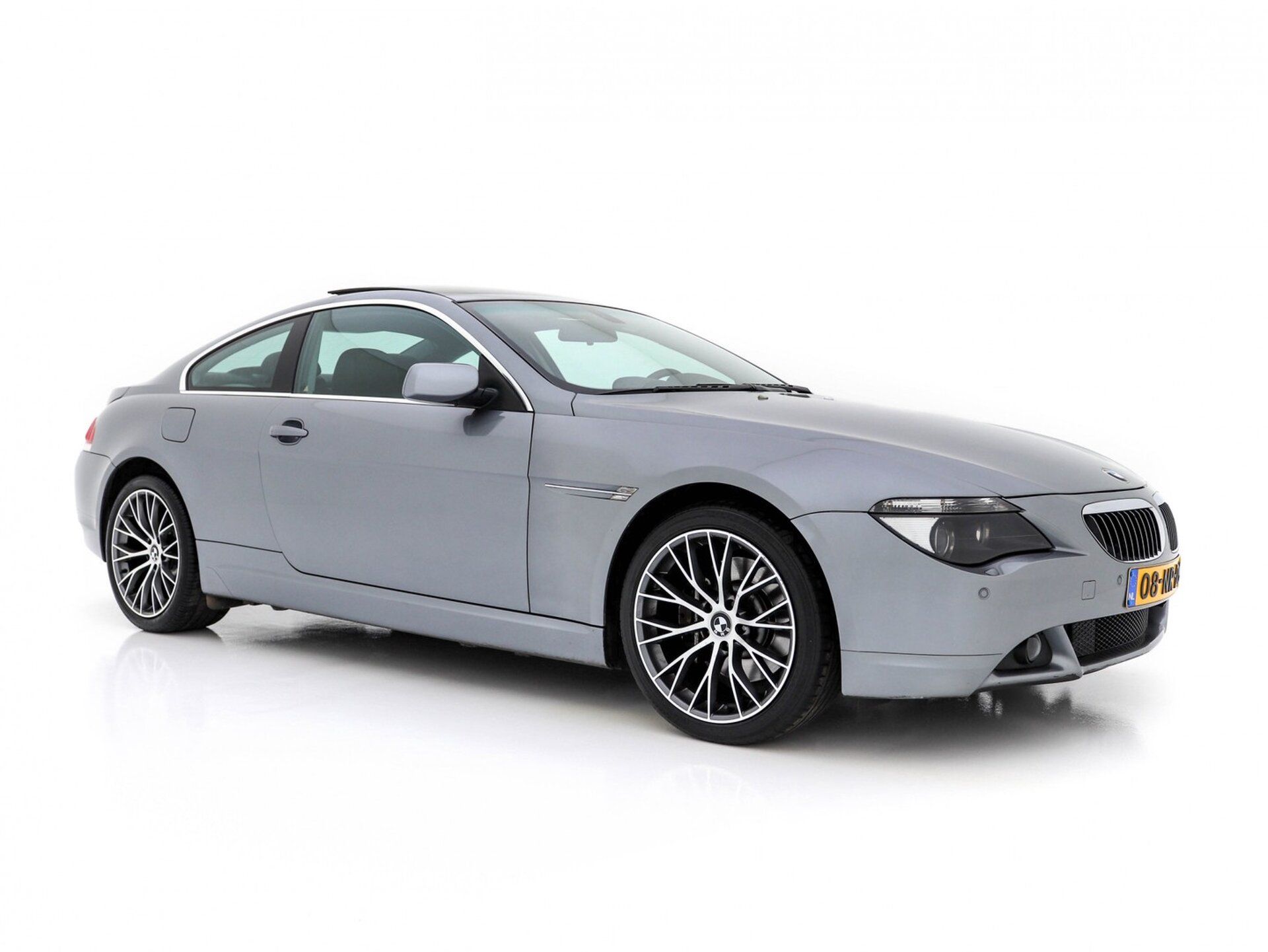 BMW 645 2004 Pilka