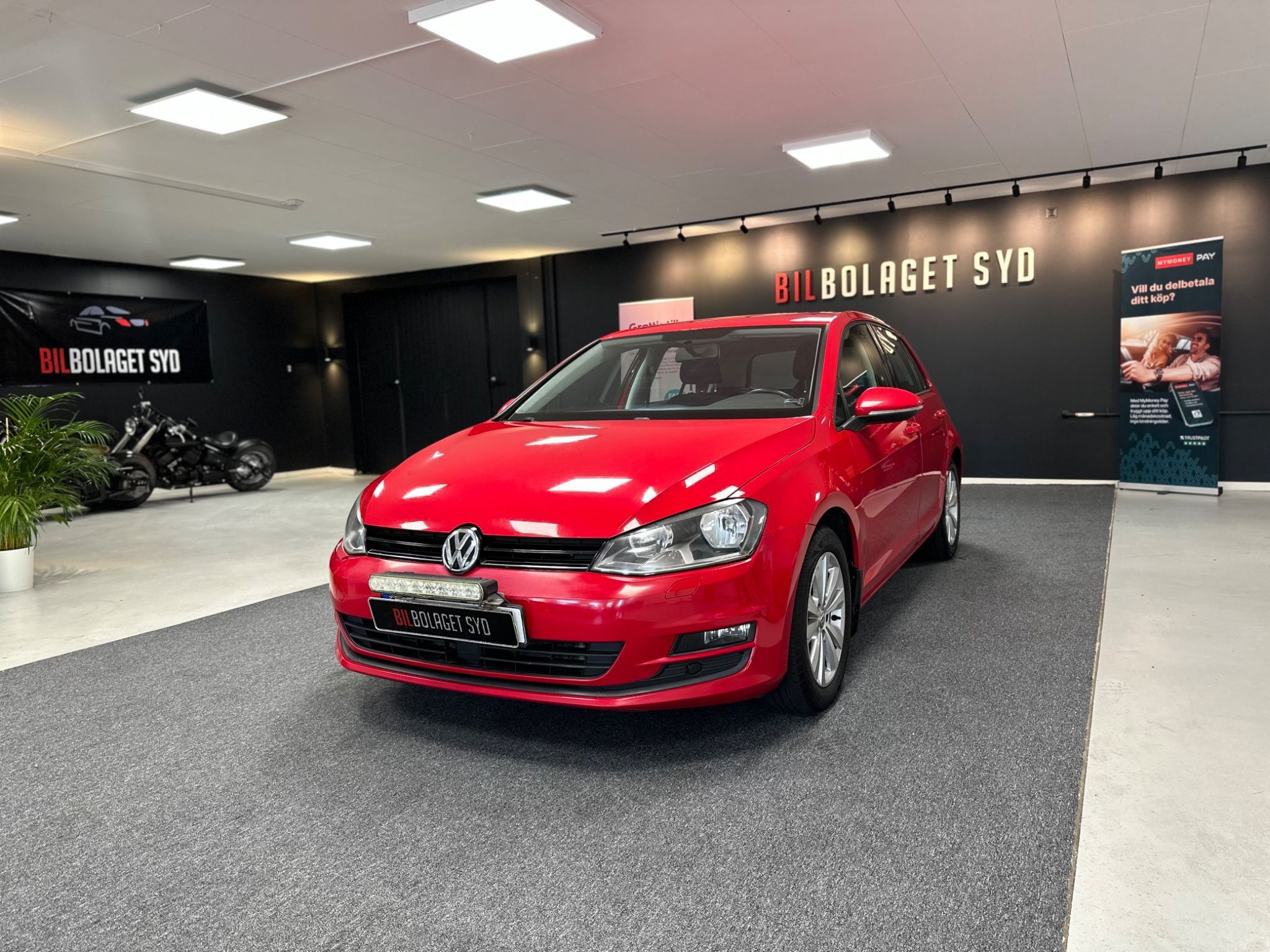 Volkswagen Golf 2014 Raudona