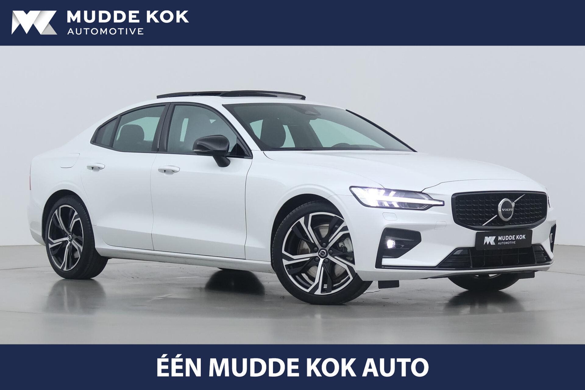 Volvo S60 2024 Balta
