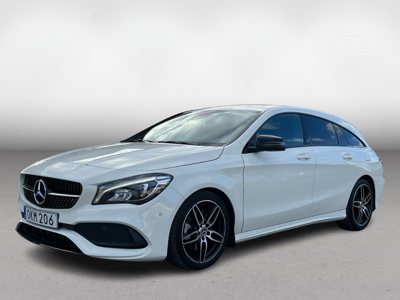 Mercedes-Benz CLA 220 Shooting Brake 2017 Balta