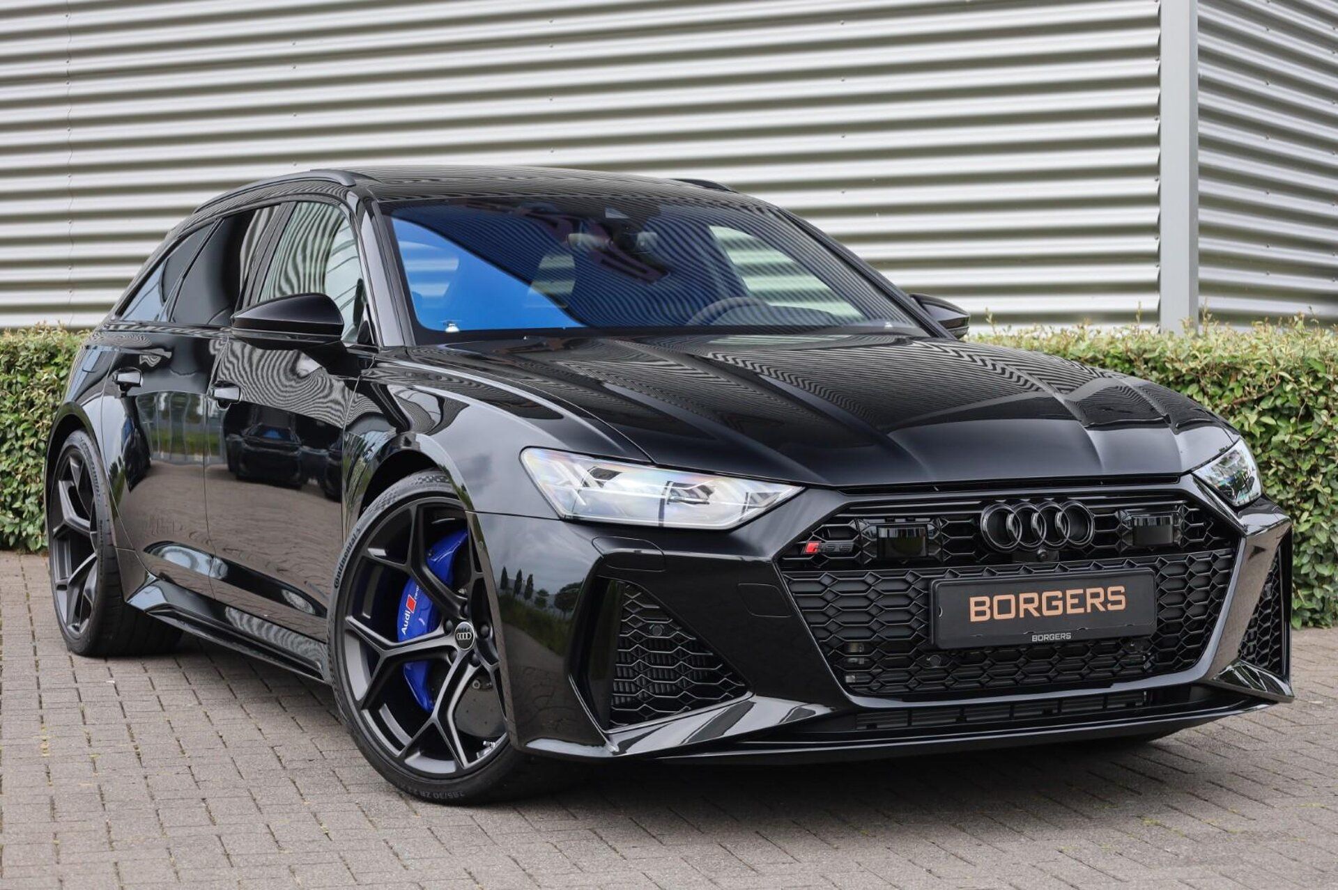 Audi RS6 2024 Juoda