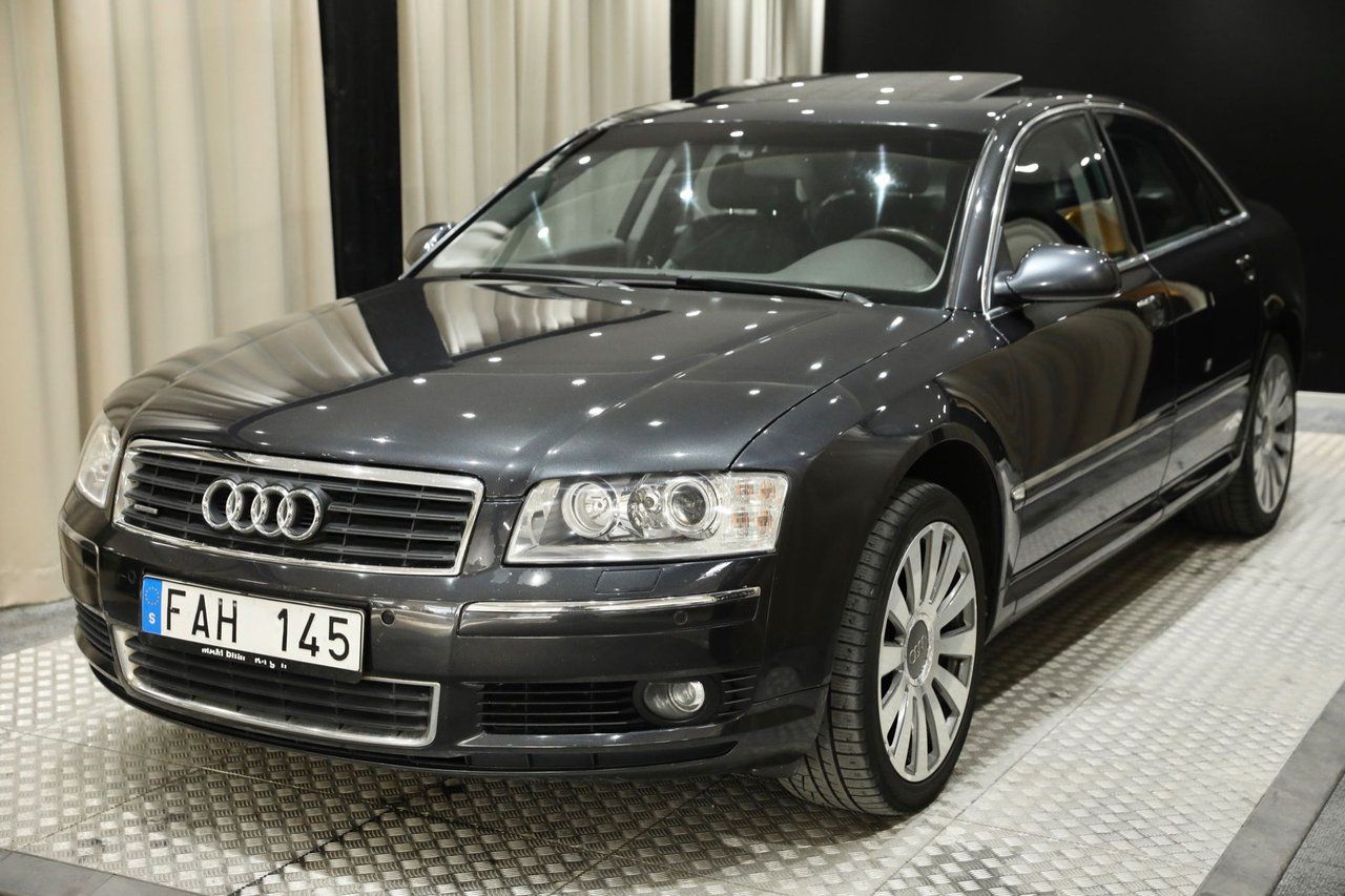 Audi A8 2003 Pilka