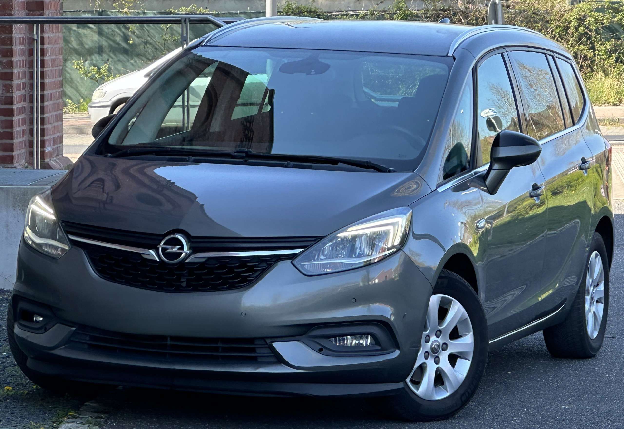 Opel Zafira Tourer 2017 Pilka