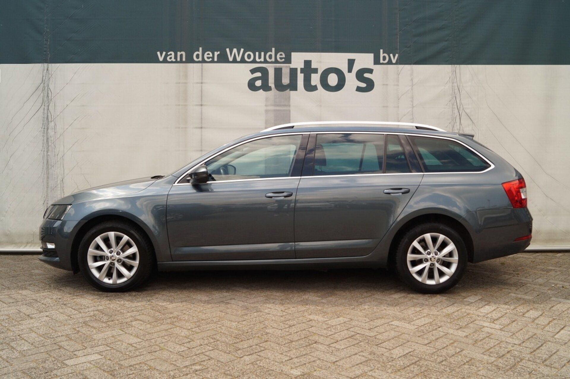 Skoda Octavia 2020 Pilka