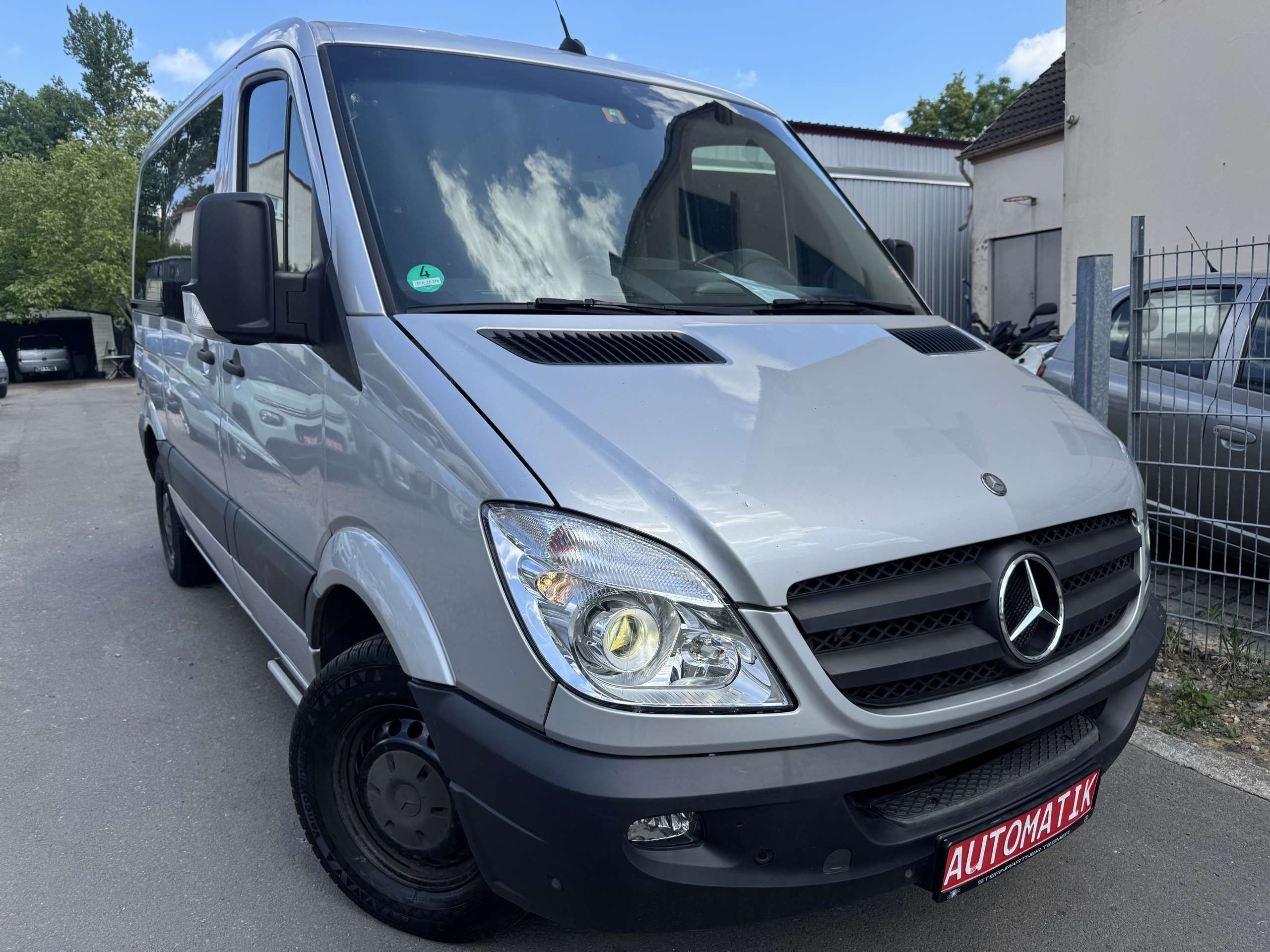 Mercedes-Benz Sprinter 2011 Pilka
