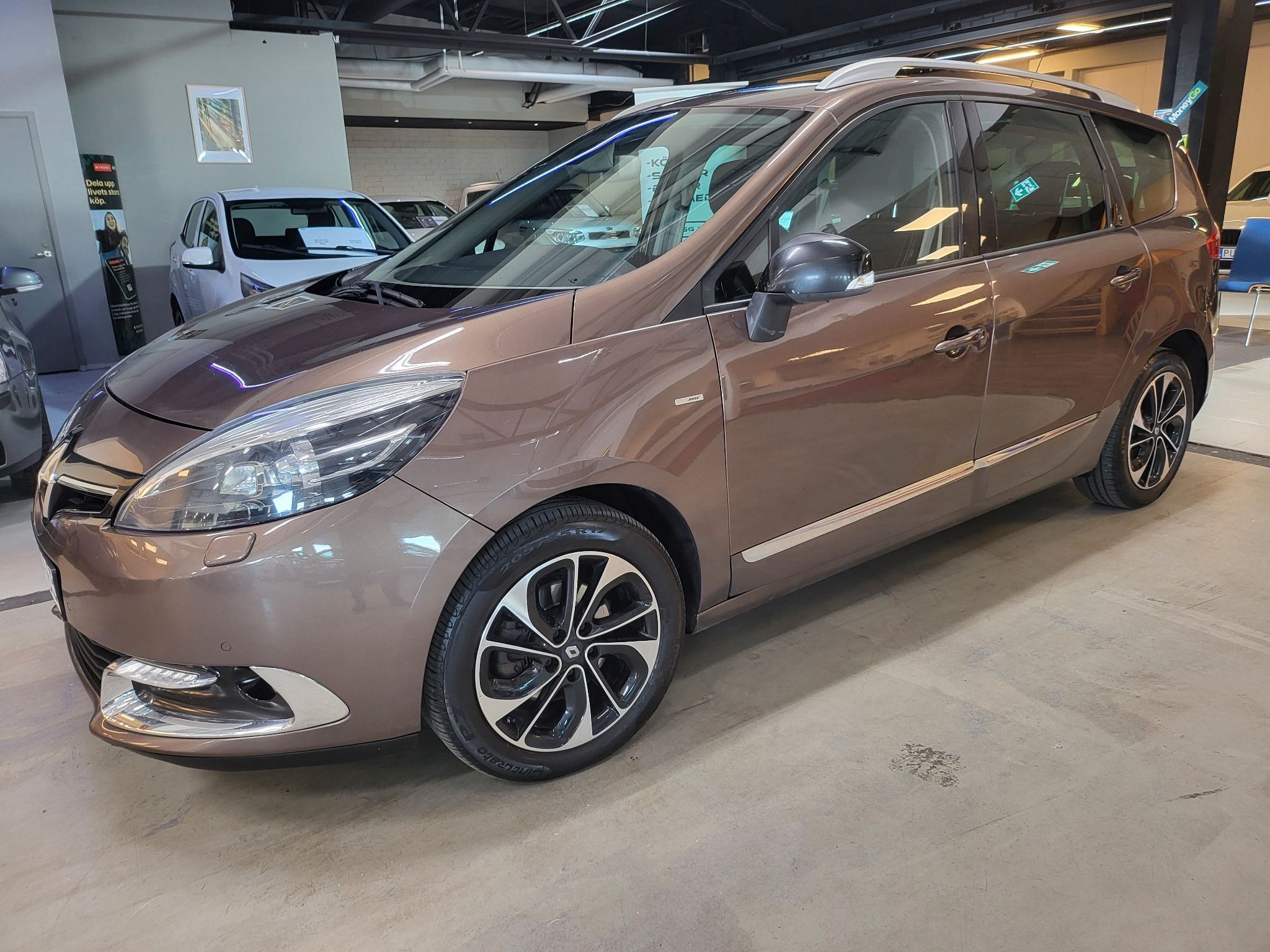 Renault Grand Scenic 2016 Ruda