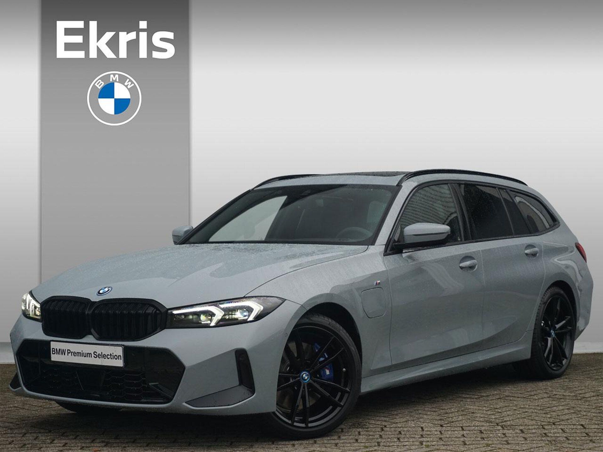 BMW 320 2024 Pilka