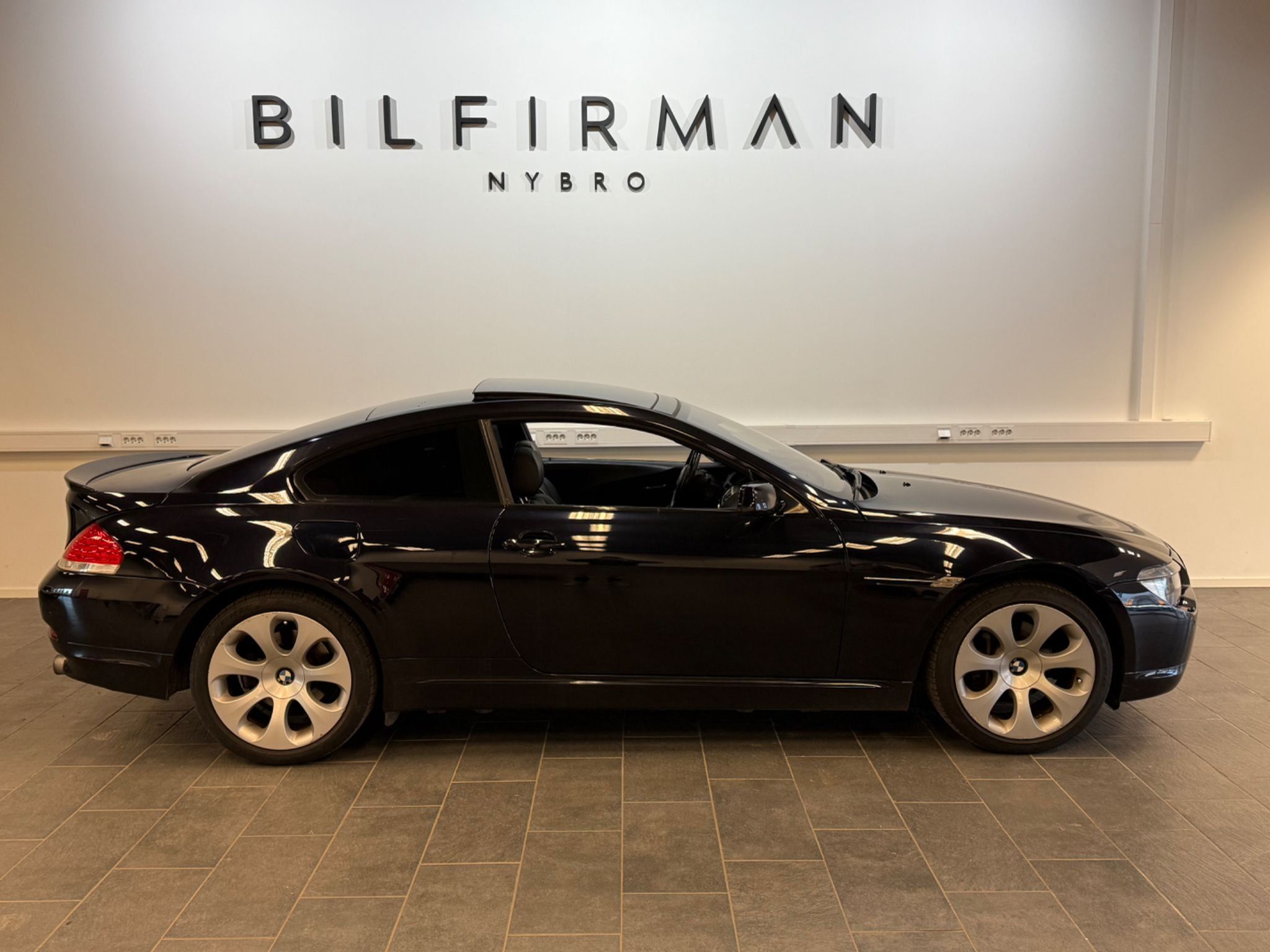 BMW 635 2007 Juoda