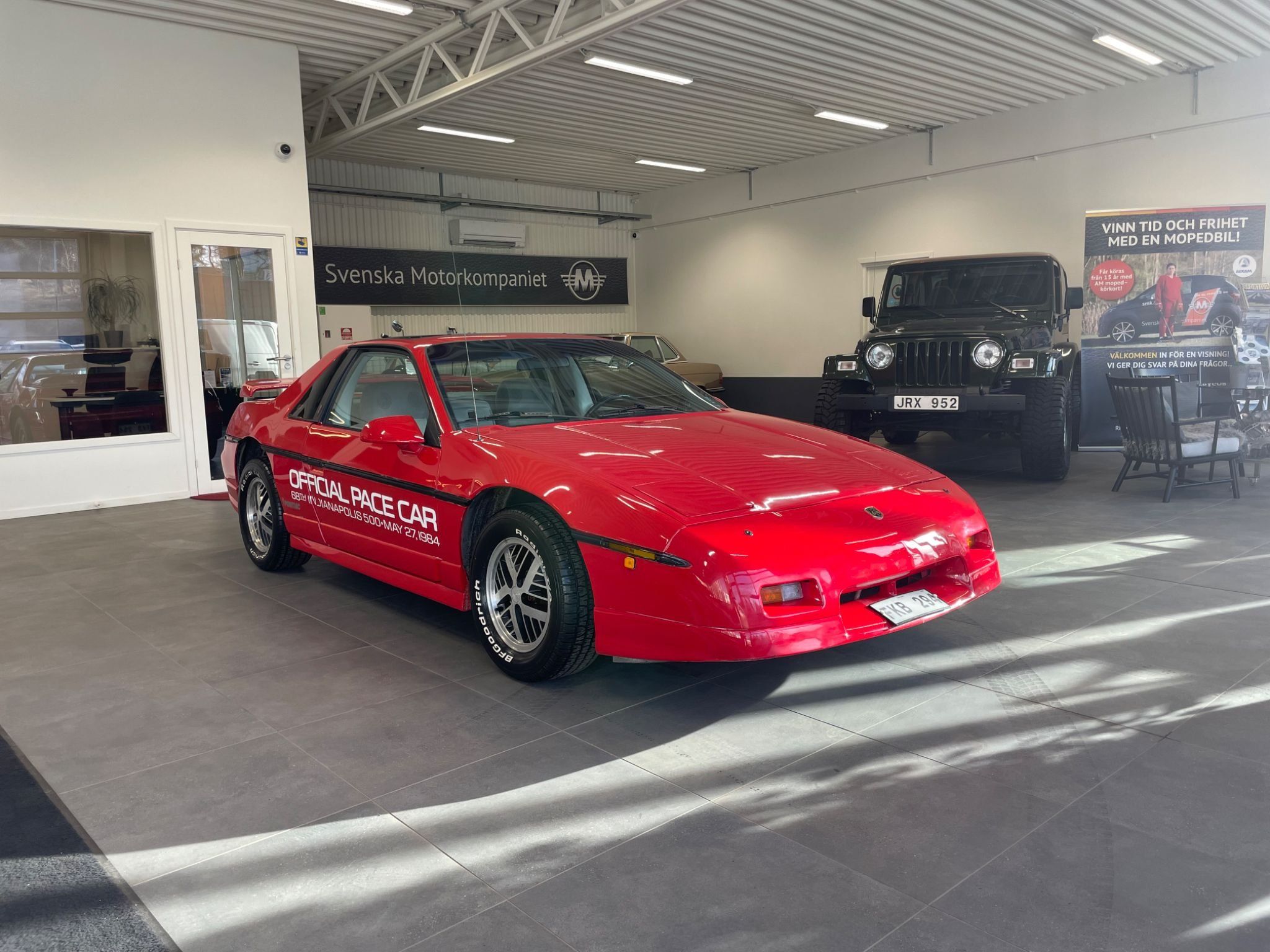 Pontiac Fiero 1985 Raudona
