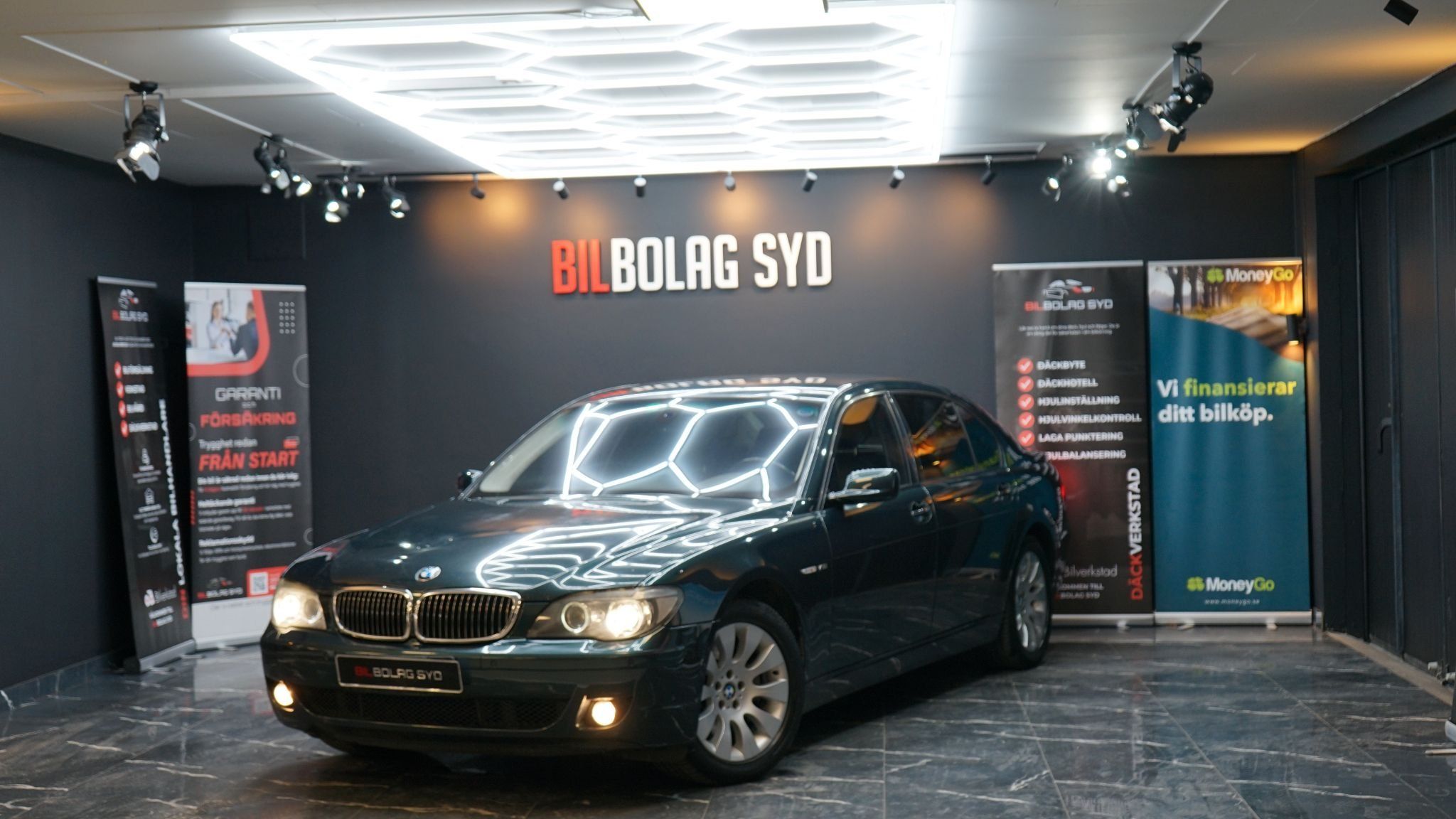BMW 760 2007 Žalia