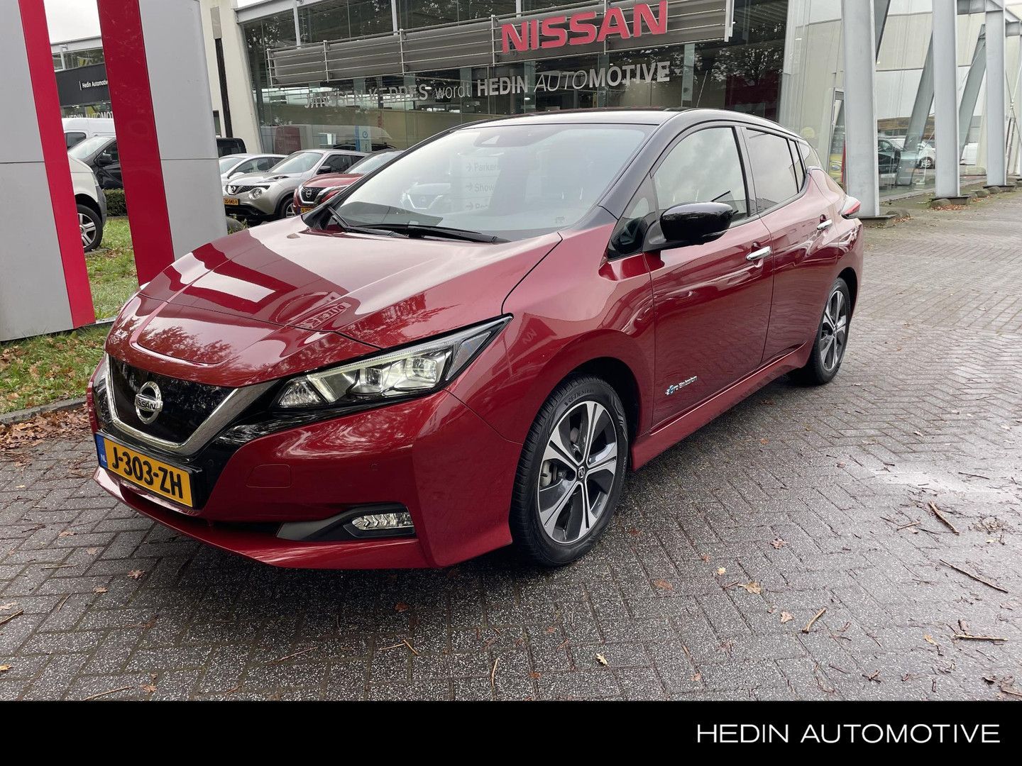 Nissan Leaf 2020 Raudona