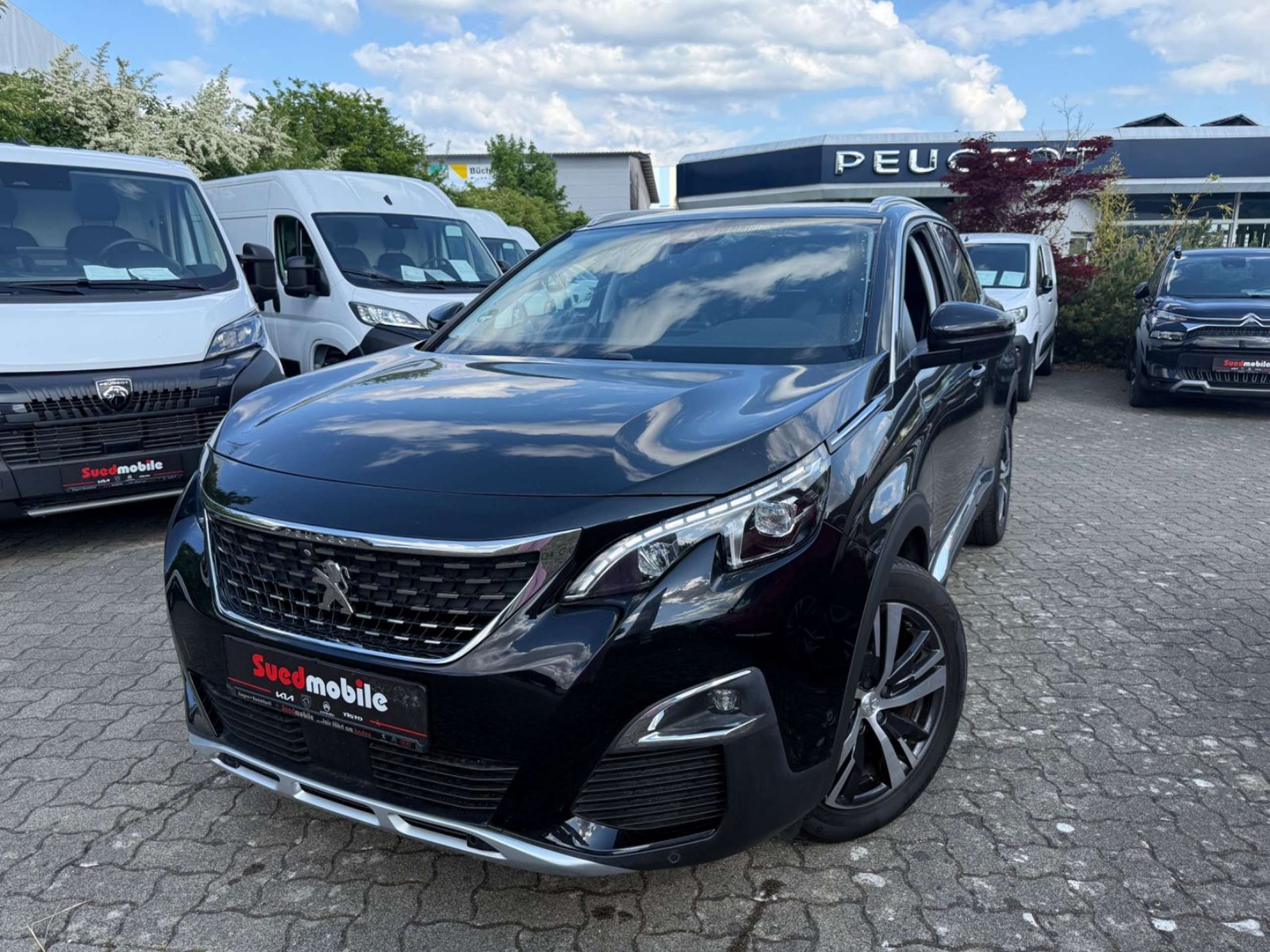 Peugeot 3008 2020 Juoda