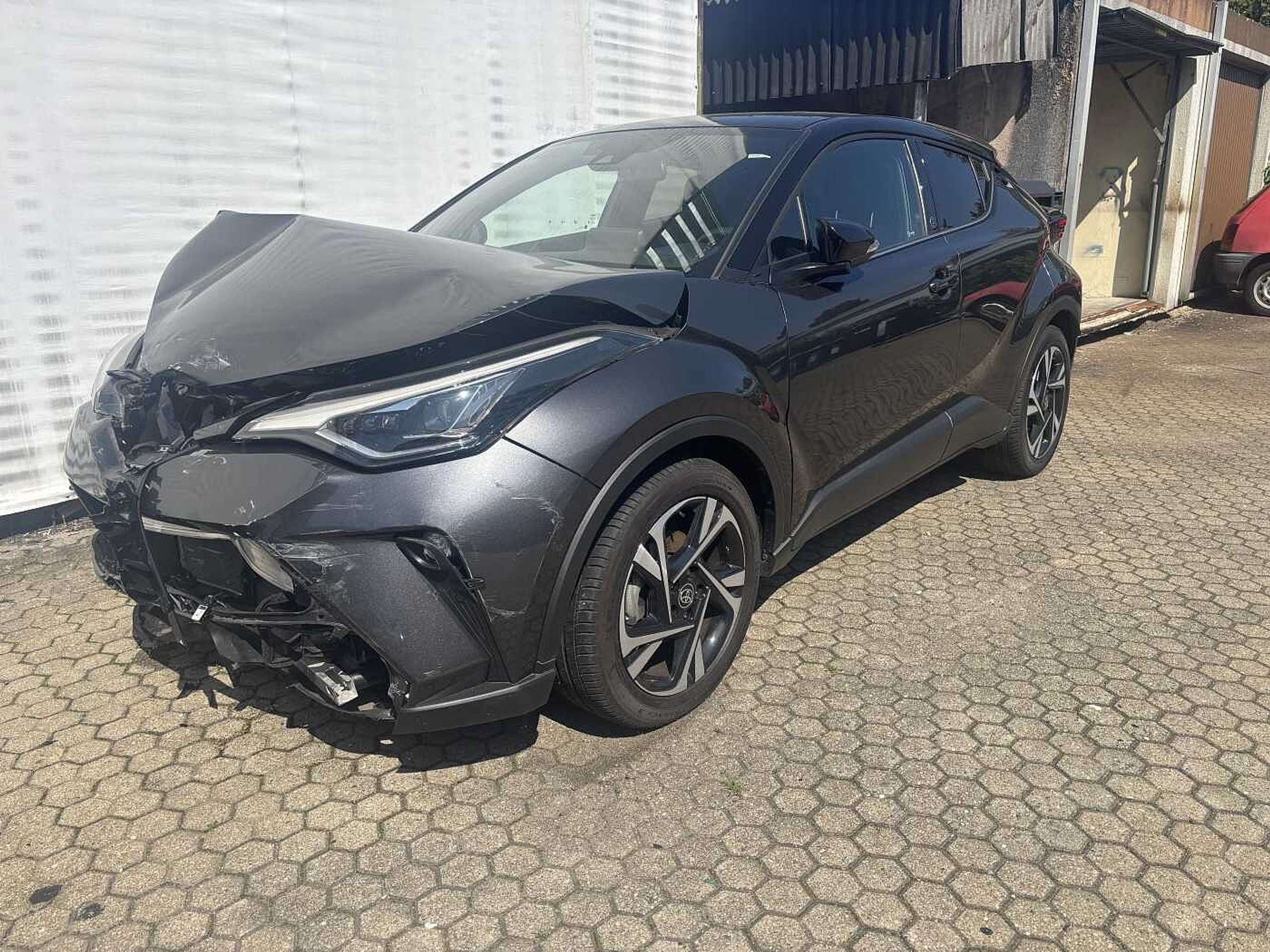 Toyota C-HR 2023 Pilka
