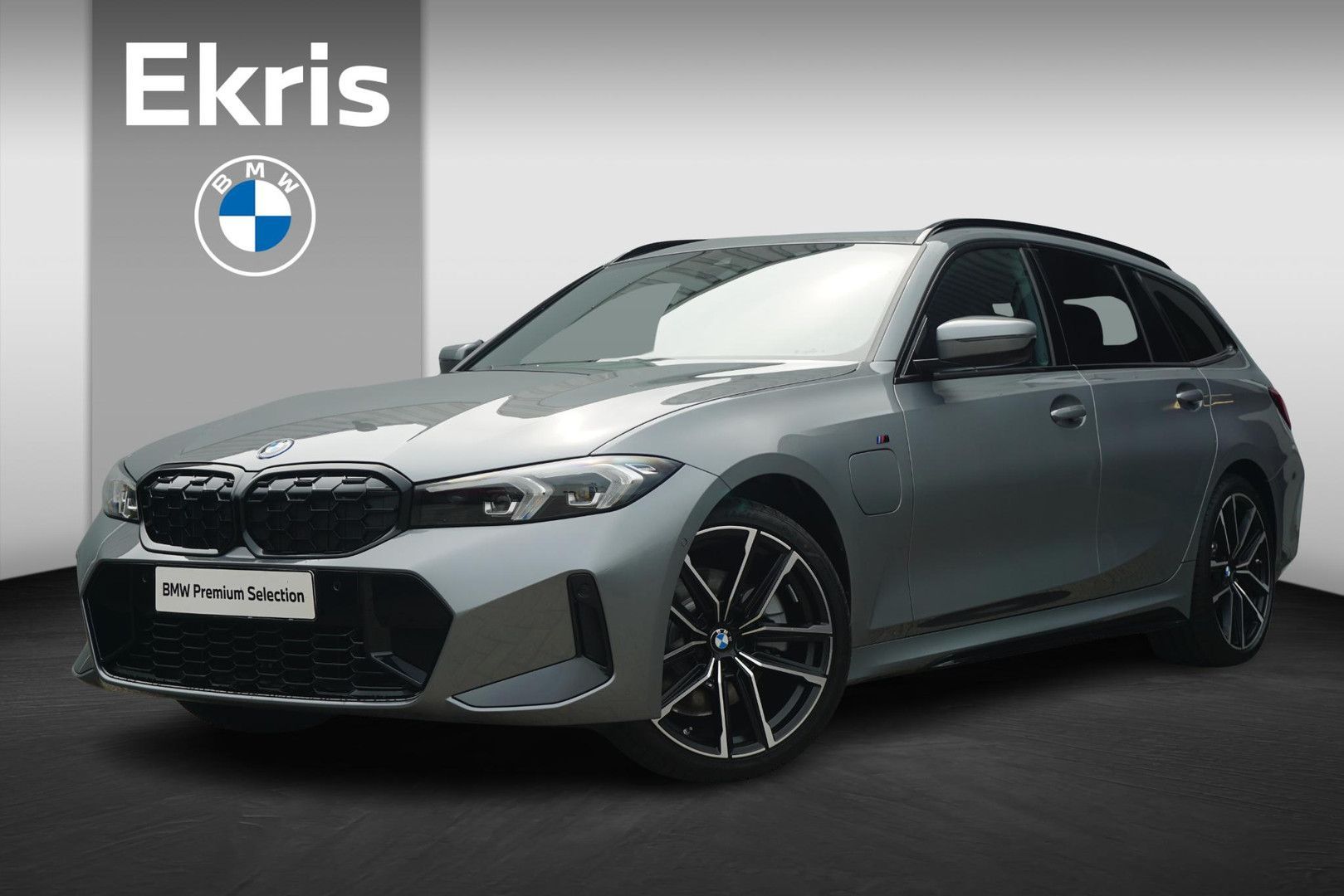 BMW 320 2024 Pilka