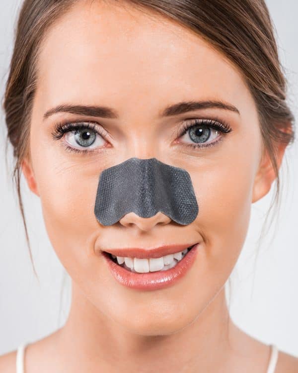 Giliai valančios nosies juostelės Iroha Nature Deeep Pore Cleansing Nose Strips SIN0, su anglimi, 5 vnt