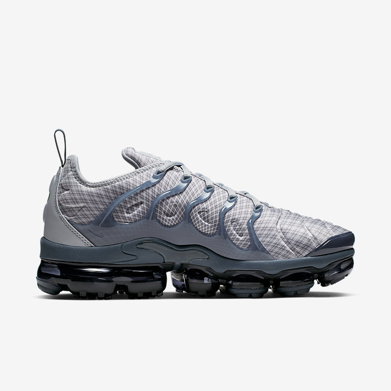 Nike Air VaporMax Plus - Dydis 41 (924453-019 Laisvalaikio batai)