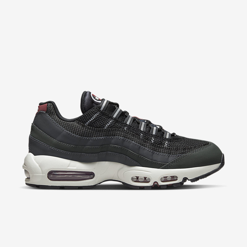 Nike Air Max 95 Essential - Dydis 38.5 (DQ3982-001 Nike Air Max batai)