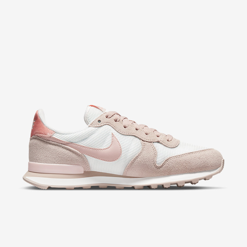 Nike Wmns Internationalist MN - Dydis 37.5 (DR7877-100 Laisvalaikio batai)