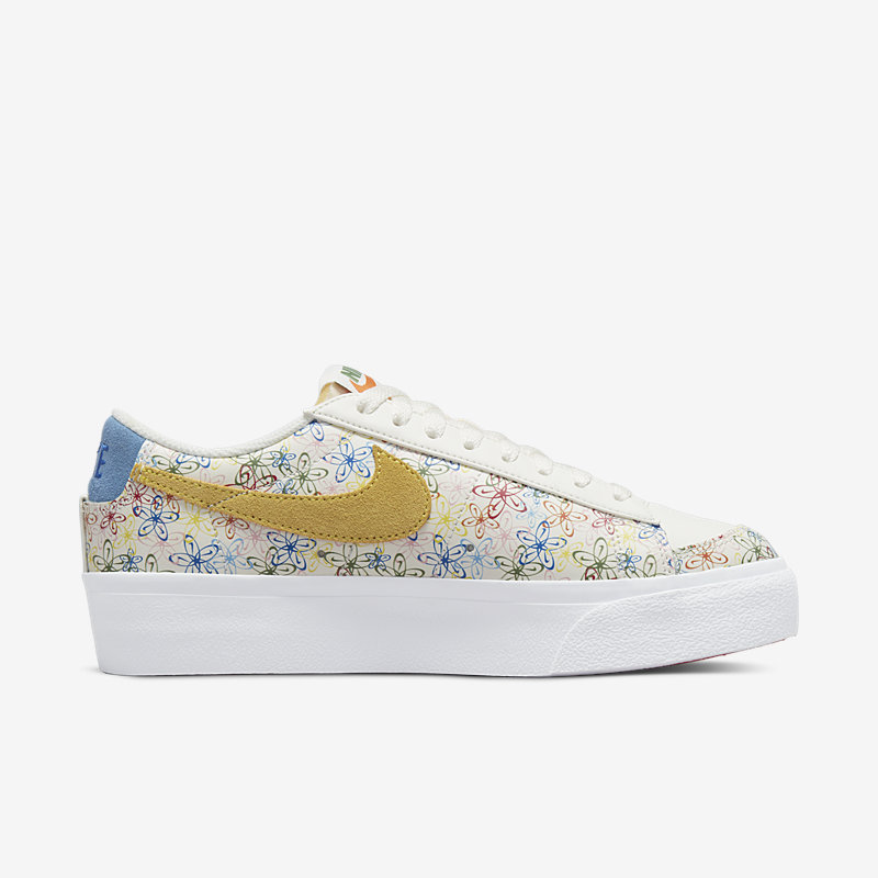 Nike Wmns Blazer Low Platform - Dydis 35.5 (DV3210-100 Laisvalaikio batai)