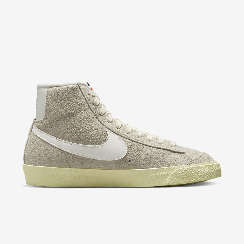 Nike Wmns Blazer Mid 77 Vintage - Dydis 36.5 (DV7006-001 Laisvalaikio batai)