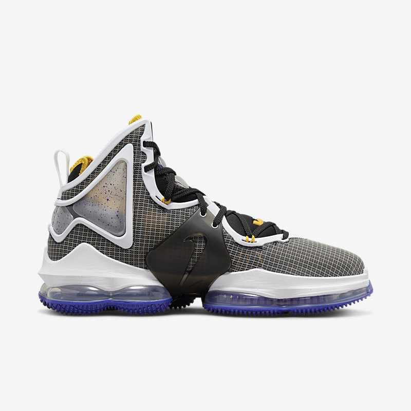 Nike LeBron James XIX Black Persian Violet - Dydis 42 (CZ0203-002 Krepšinio bateliai)