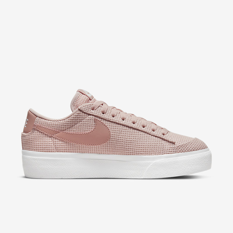 Nike Wmns Blazer Low Platform Essential - Dydis 36 (DN0744-600 Laisvalaikio batai)