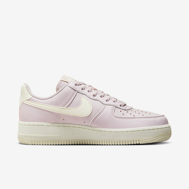 Nike Wmns Air Force 1 '07 Se - Dydis 38 (DV3808-001 Laisvalaikio batai)