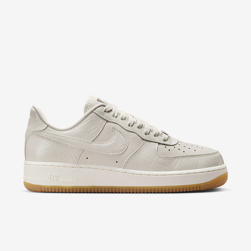 Nike Air Force 1 '07 LX - Dydis 35.5 (DZ2708-001 Laisvalaikio batai)