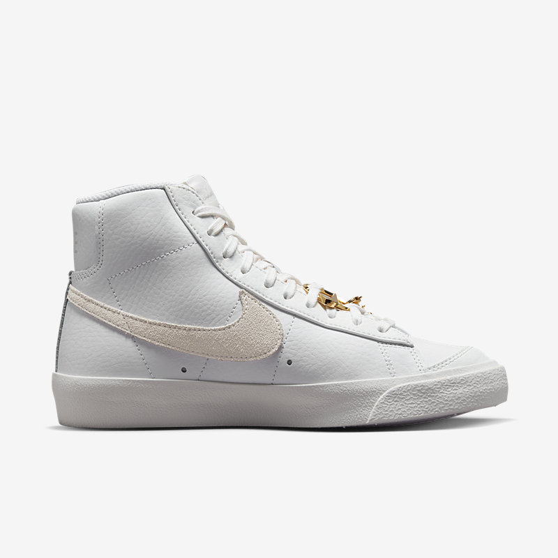 Nike WMNS Blazer Mid '77 - Dydis 39 (FB8475-100 Laisvalaikio batai)