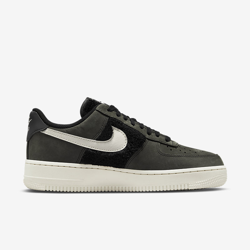 Nike Wmns Air Force 1 - Dydis 35.5 (DO6714-001 Laisvalaikio batai)