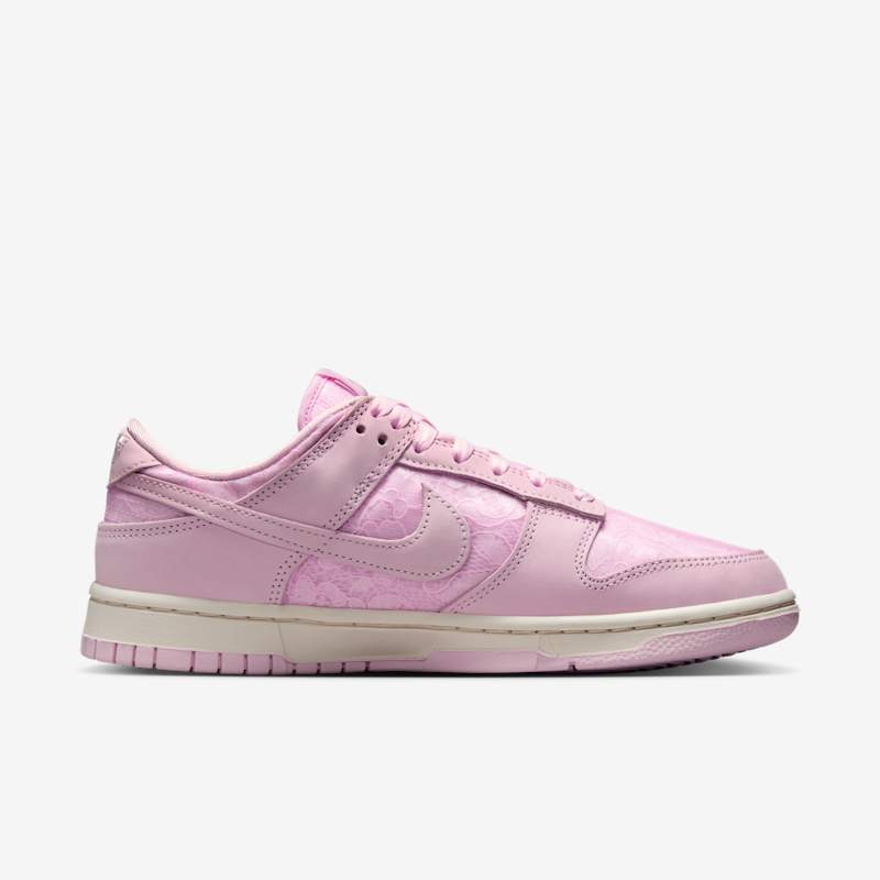 Nike Wmns Dunk Low - Dydis 37.5 (HJ5870-600 Laisvalaikio batai)