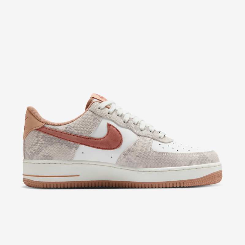 Nike Air Force 1 '07 LV8  - Dydis 47 (HF2898-100 Laisvalaikio batai)