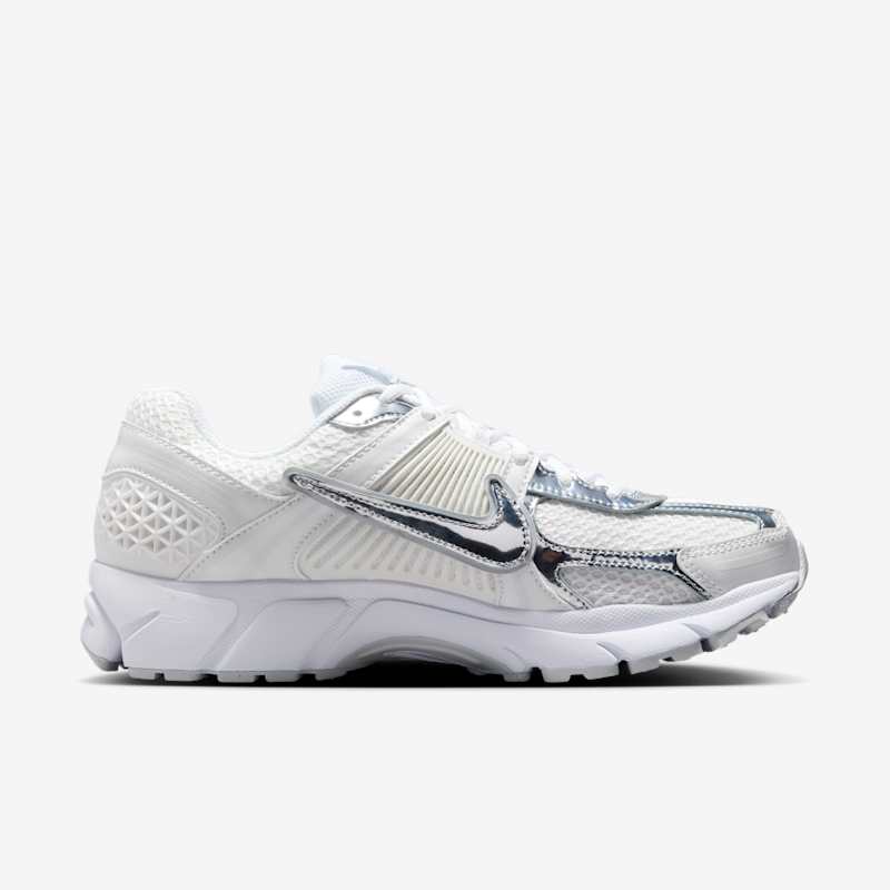 Nike Wmns Zoom Vomero 5 Gold - Dydis 38 (HF7723-100 Laisvalaikio batai)