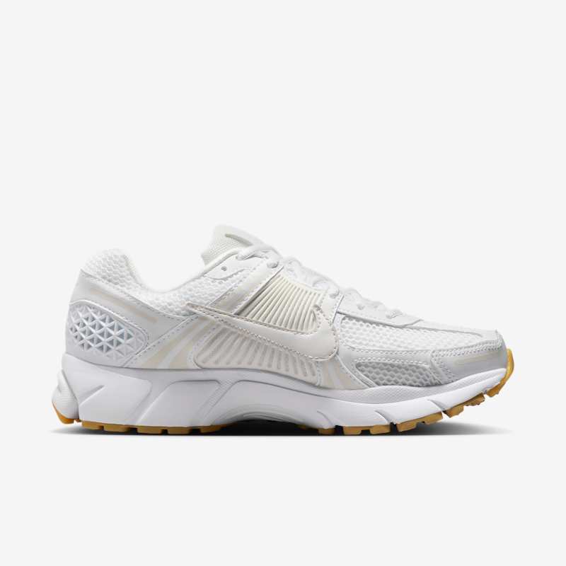 Nike Wmns Zoom Vomero 5 - Dydis 41 (FJ2028-104 Laisvalaikio batai)