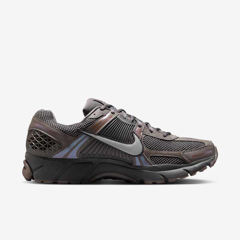 Nike Zoom Vomero 5 - Dydis 42.5 (HF5493-201 Laisvalaikio batai)